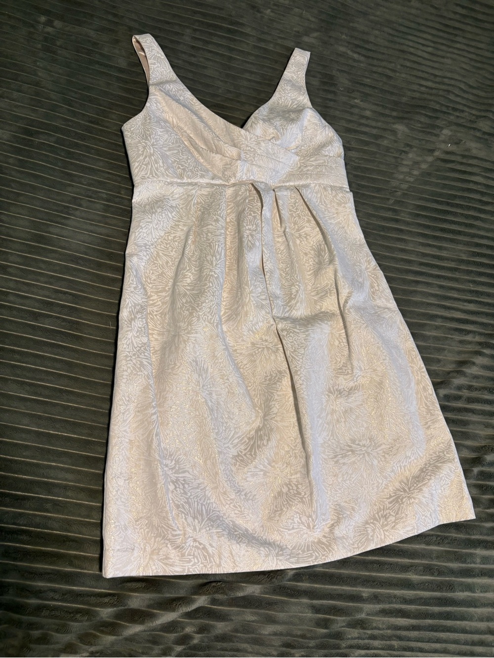 Women’s Cream and Gold Floral Jacquard Dress